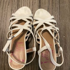 Cute white sandals/platforms
